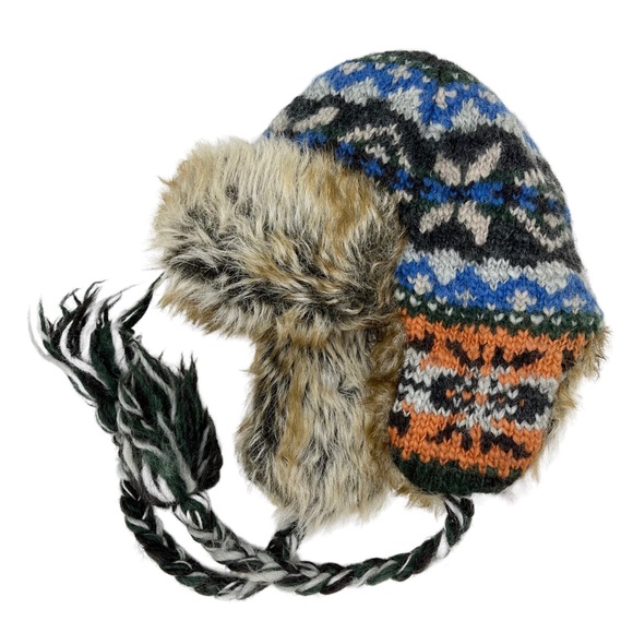 American Eagle Outfitters AEO Trapper Hat Unisex Faux Fur Nordic Knit - Picture 1 of 6